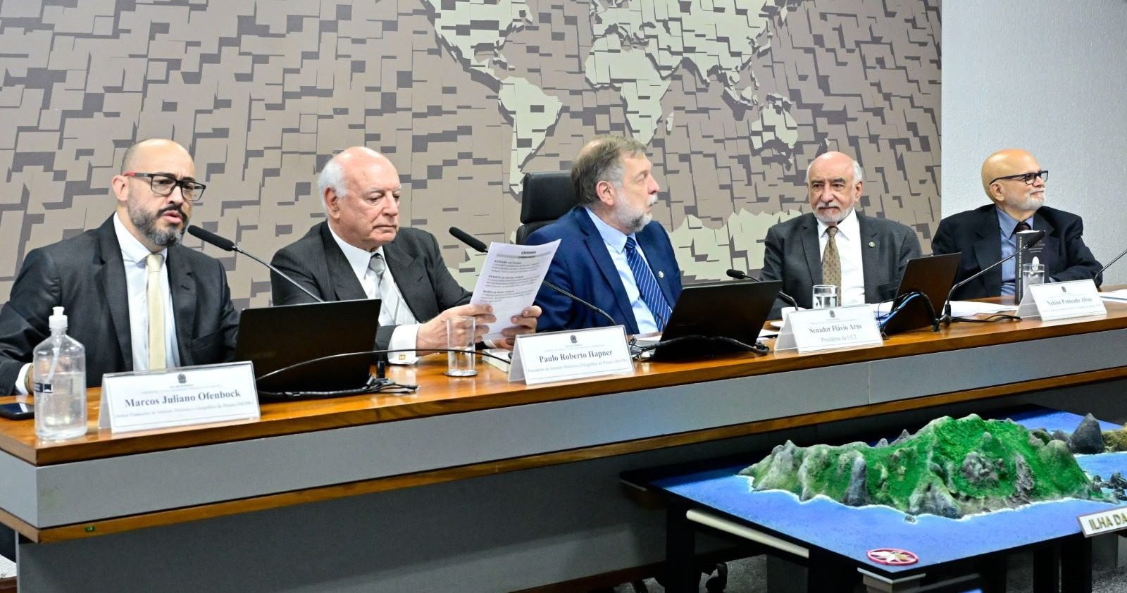 Apresentação da Expedição Arqueológica Ilha da Trindade no Senado Federal